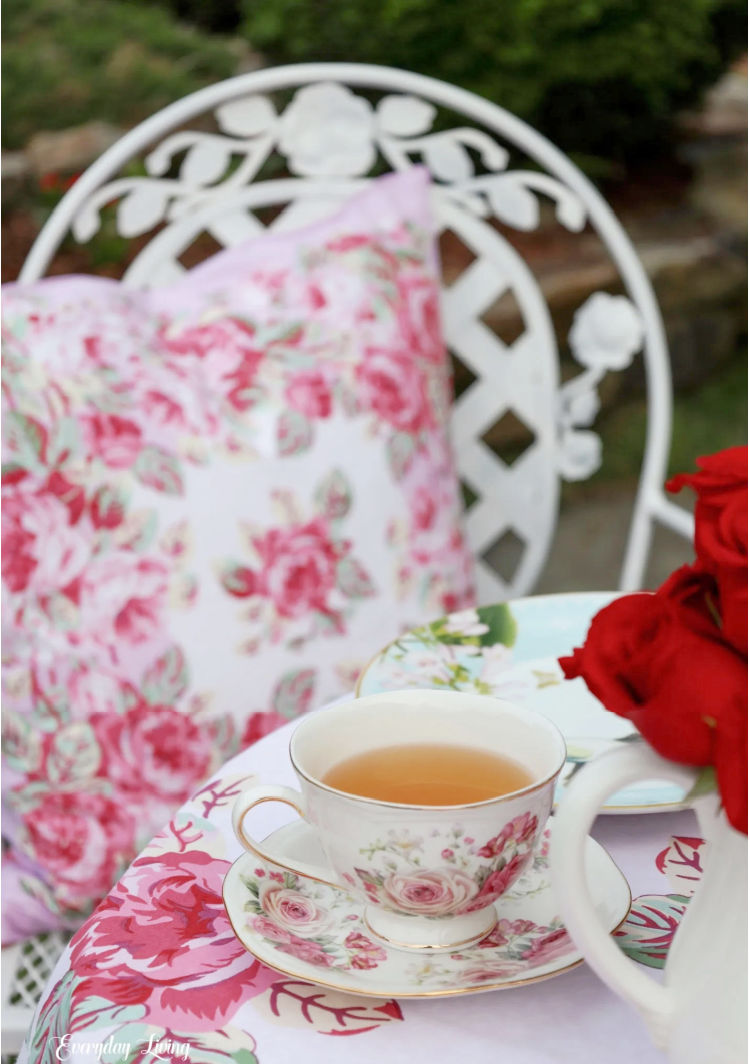 The Gift of Tea iin a Basket