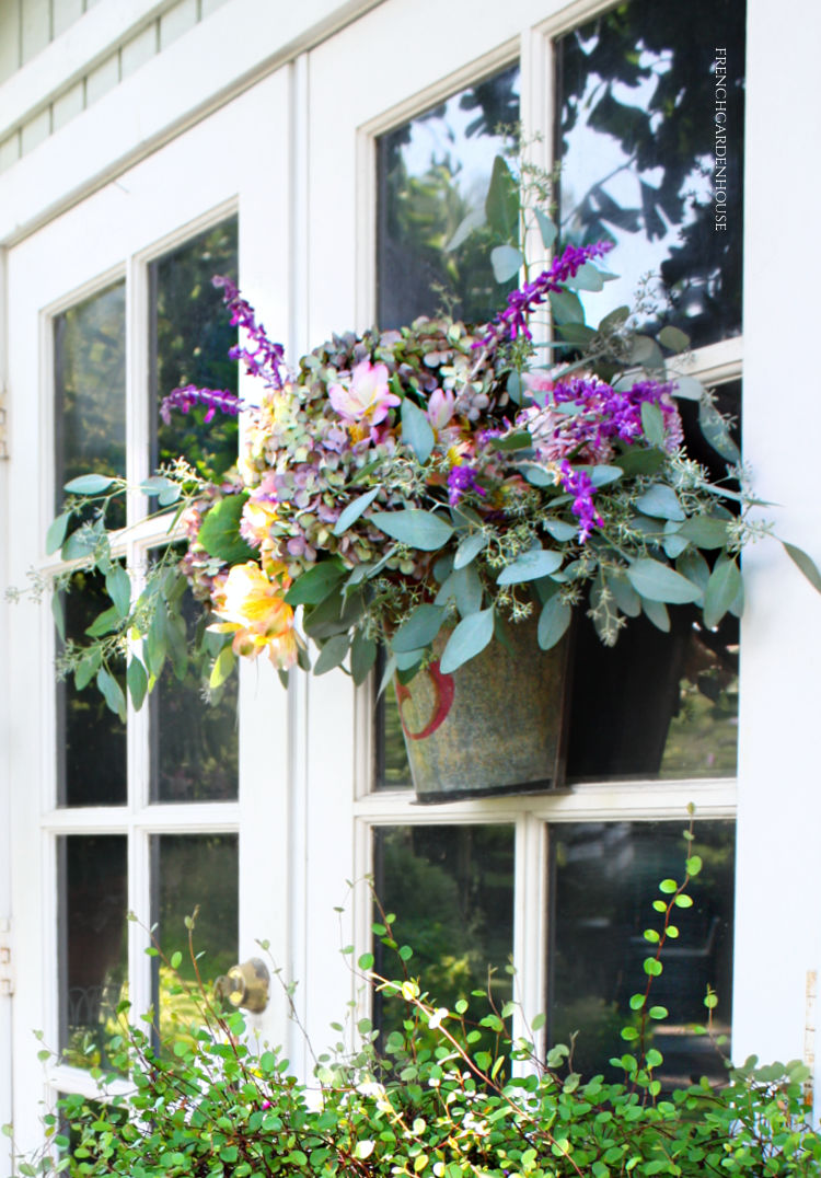 door basket from France