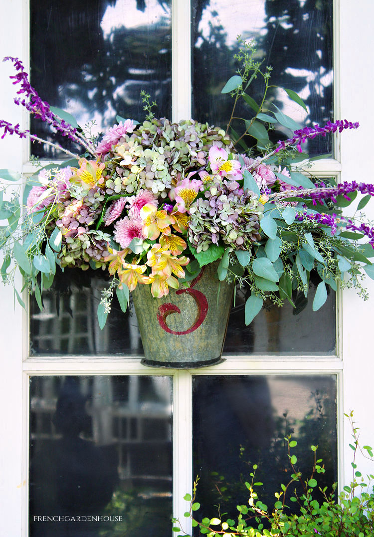 Gorgeous antique French bucket