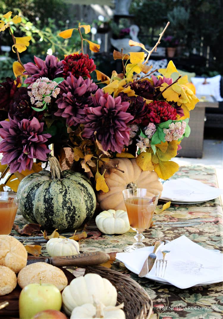 beautiful fall table