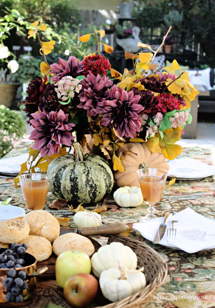 fall tablescape