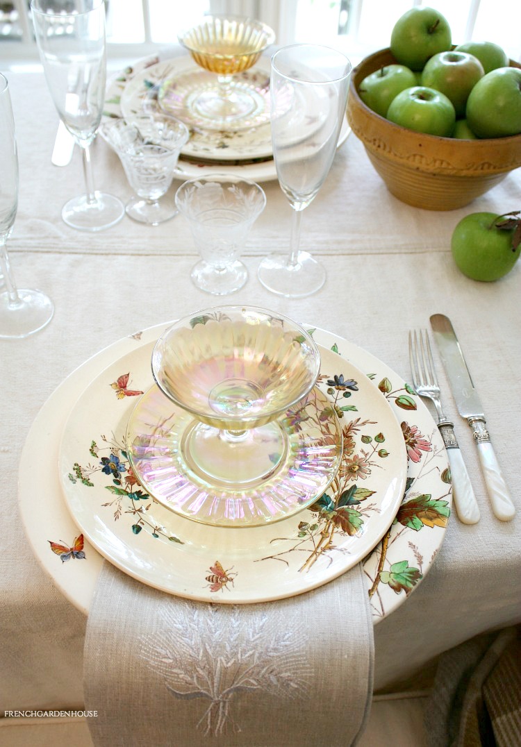 DESIGN AN AUTUMN INSPIRED TABLE